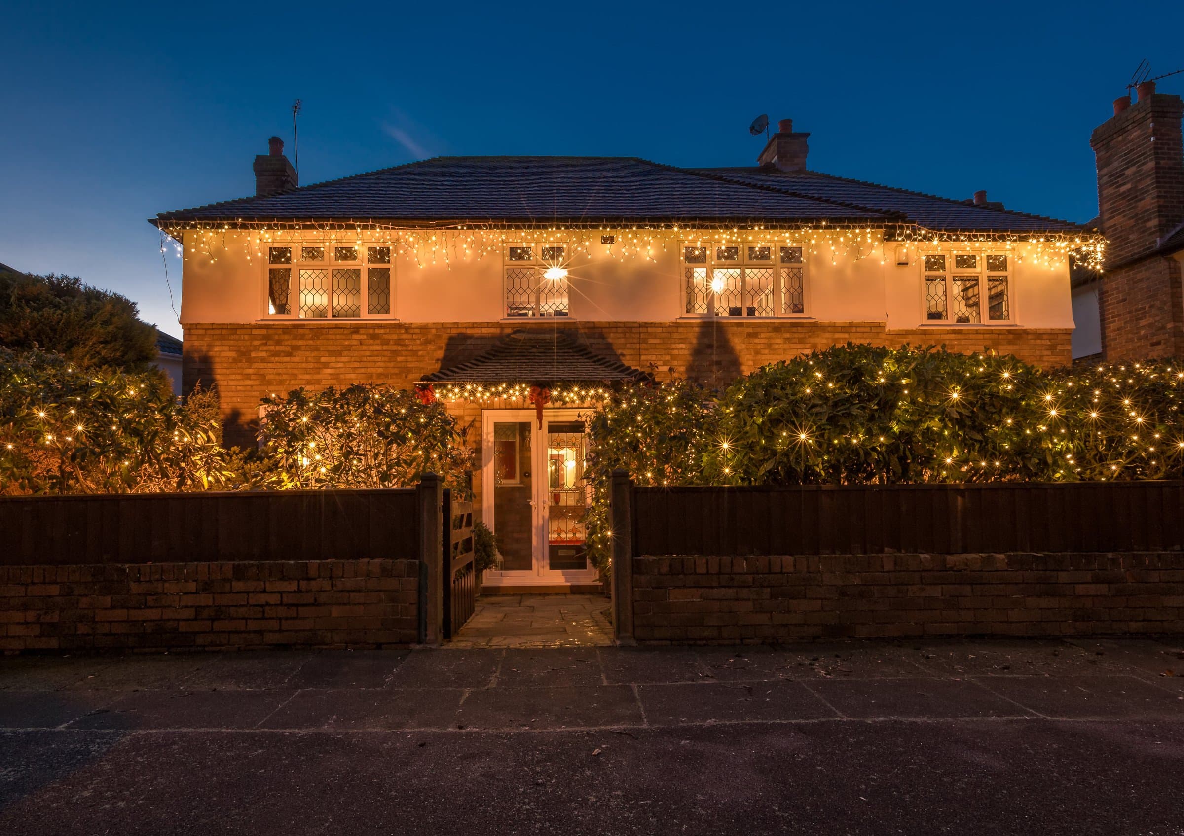 Residential Christmas lighting install 4