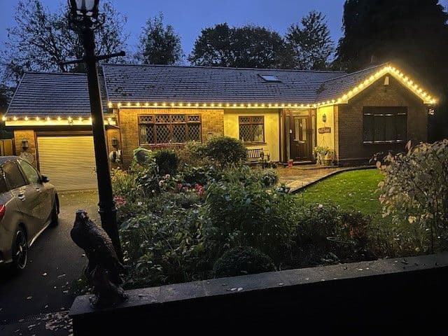 Bespoke roofline lighting installation 8